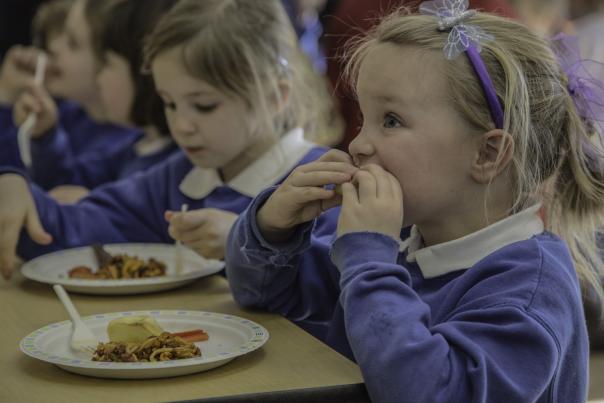 School bans packed lunches after parents give children cold fast food